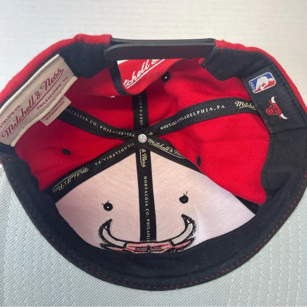 Mitchell & Ness Chicago Bulls NBA Adjustable Hat Red Gray One Size